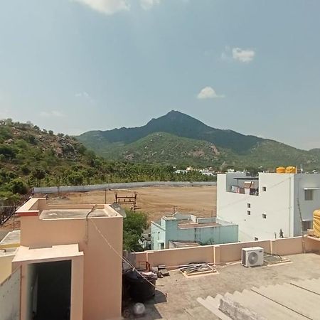 Thiru Arunai Guest House Tiruvannāmalai Dış mekan fotoğraf