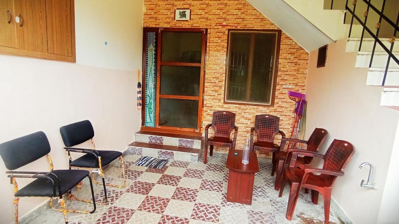 Thiru Arunai Guest House Tiruvannāmalai Dış mekan fotoğraf